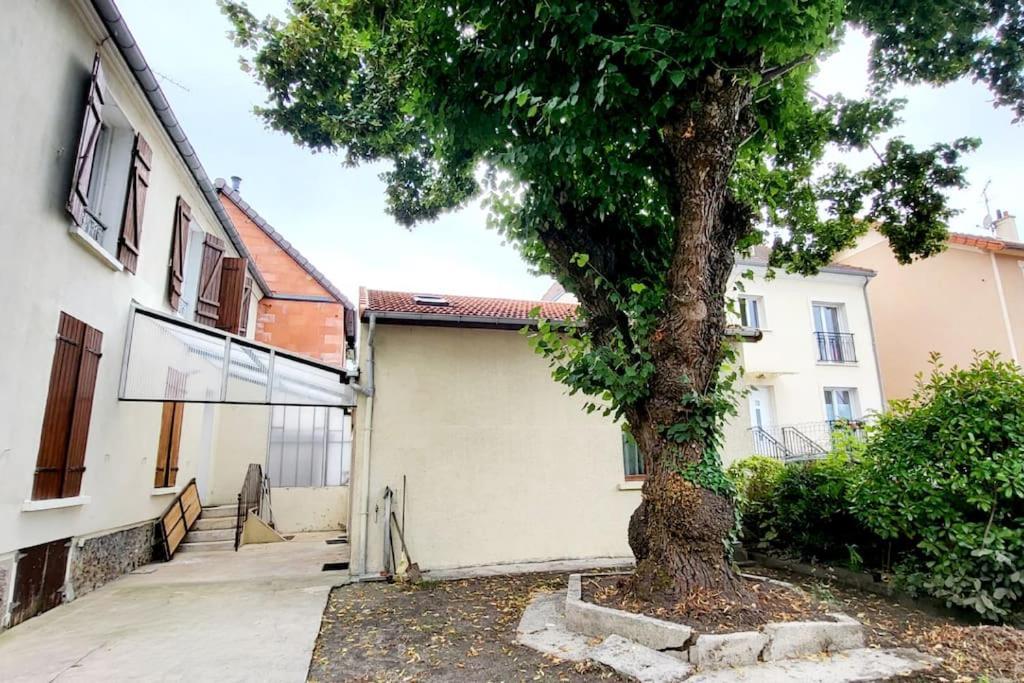 Le Royal, Proche Paris & Disney Noisy-le-Grand Exterior foto